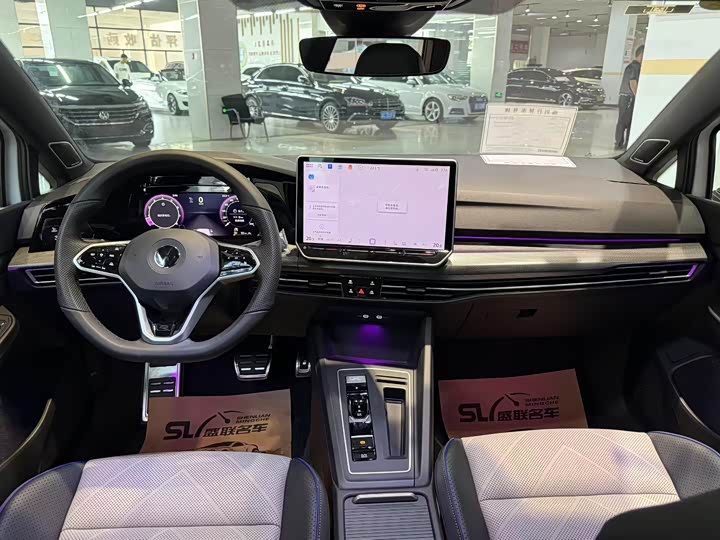 Фото 8 - Volkswagen Golf