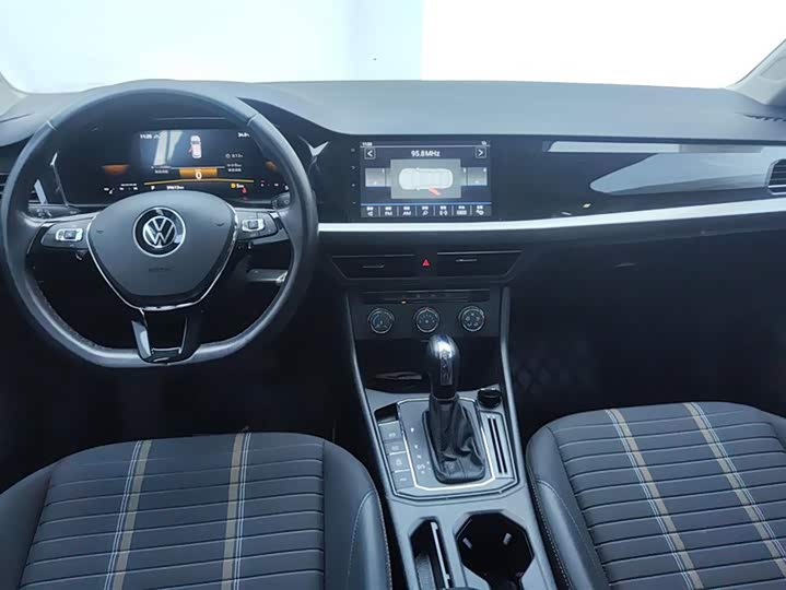 Фото 12 - Volkswagen Lavida