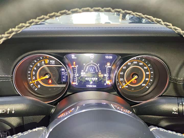 Фото 12 - Jeep Gladiator