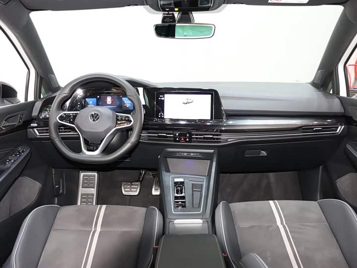 Фото 12 - Volkswagen Golf