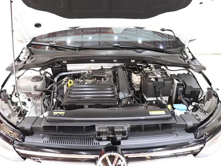 Фото 19 - Volkswagen Golf