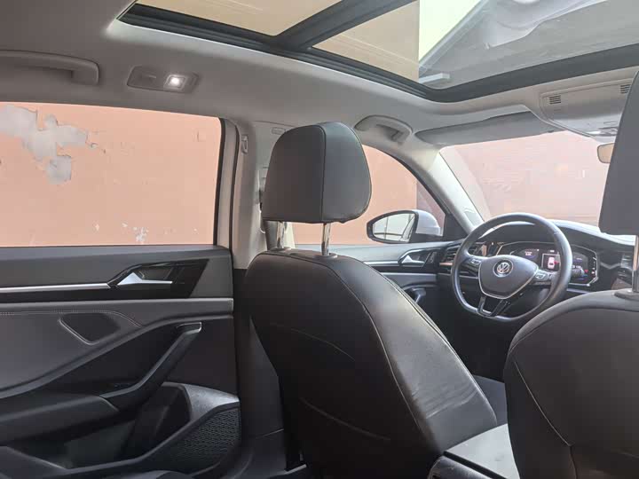 Фото 15 - Volkswagen Sagitar L