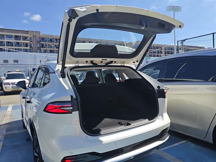 Фото 9 - Roewe D5X DMH