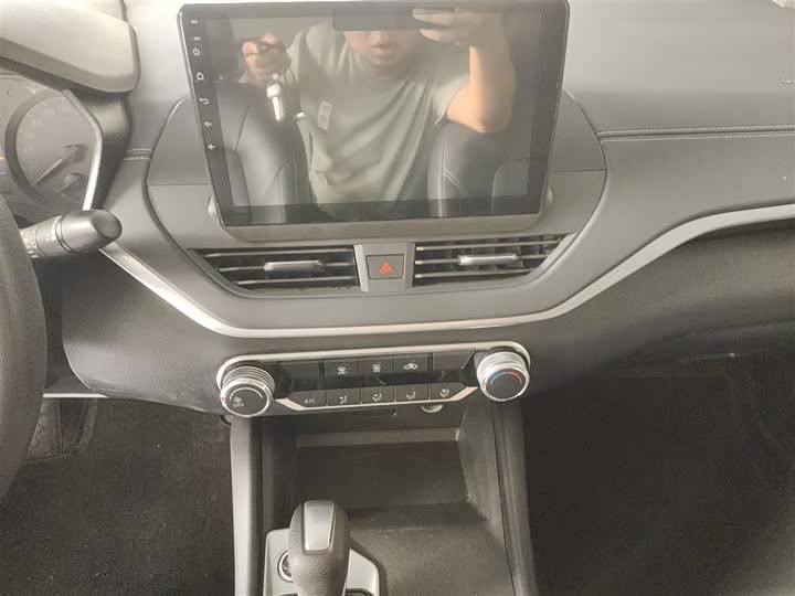 Фото 10 - Nissan Teana