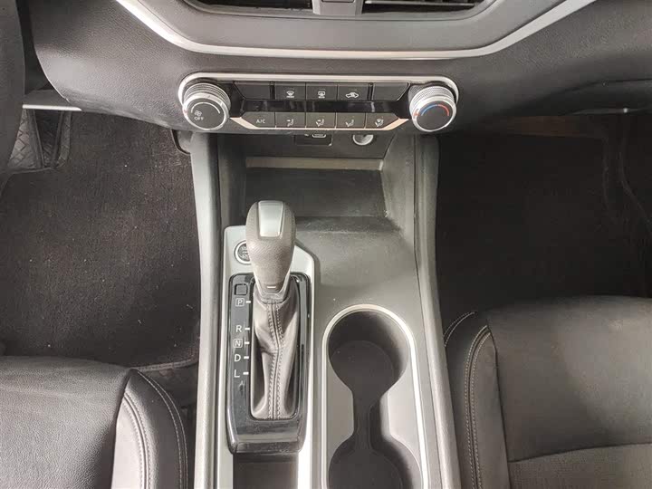 Фото 13 - Nissan Teana