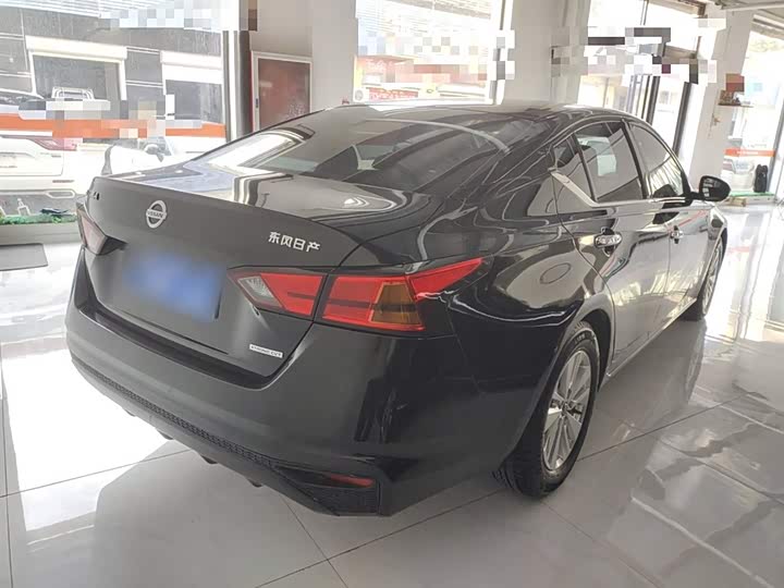 Фото 14 - Nissan Teana