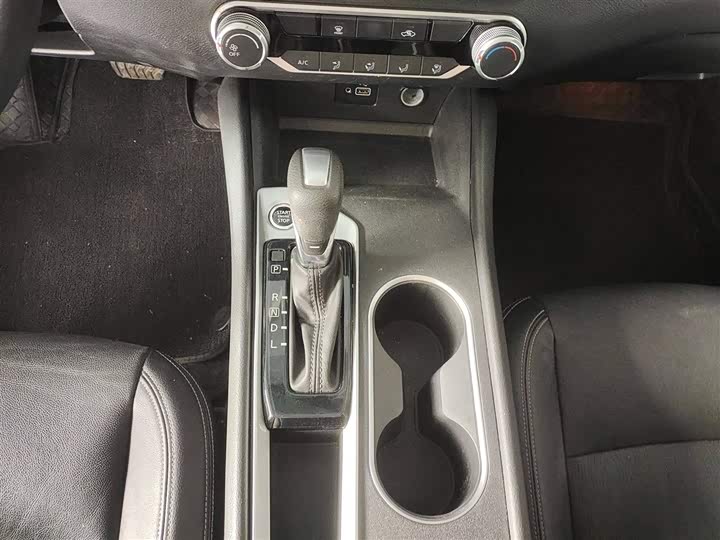 Фото 6 - Nissan Teana