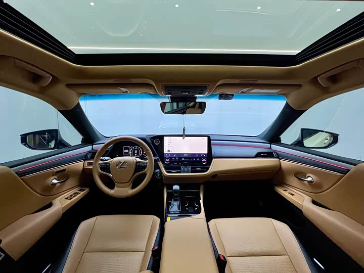 Фото 5 - Lexus ES