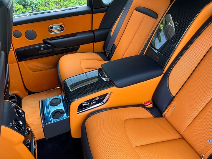 Фото 5 - Rolls-Royce Cullinan