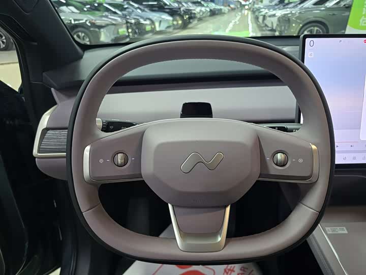 Фото 11 - Nio Onvo L60