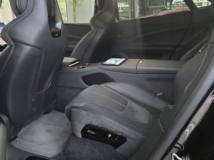 Фото 4 - Lotus Emeya