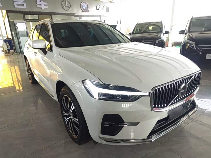 Фото 4 - Volvo XC60