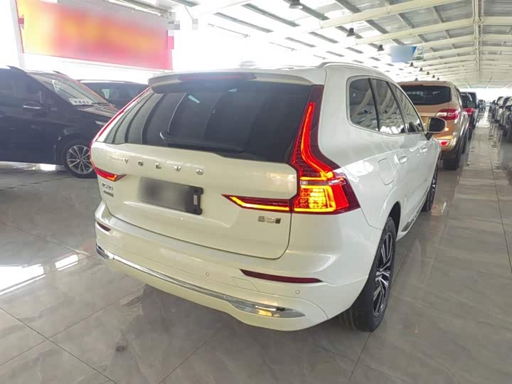 Фото 7 - Volvo XC60