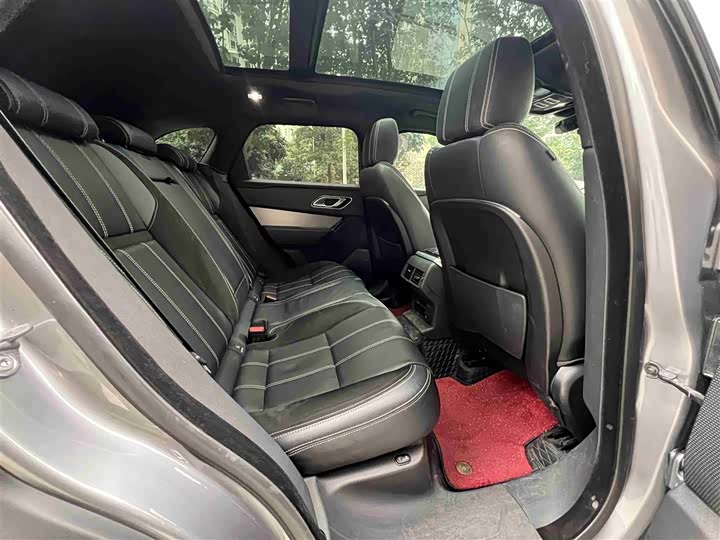 Фото 9 - Land Rover Range Rover Velar