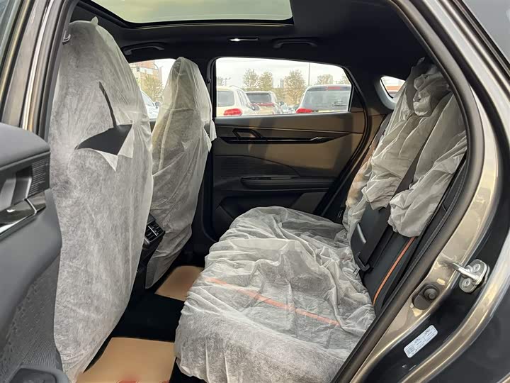 Фото 2 - Changan UNI-V