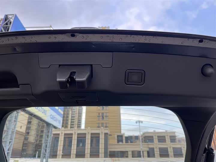 Фото 4 - Changan UNI-V