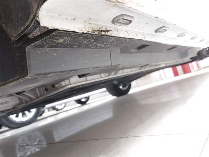 Фото 8 - Roewe i6 Max EV