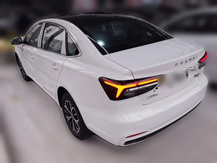 Фото 9 - Roewe i6 Max EV