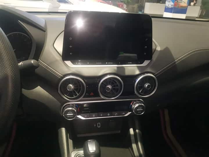 Фото 6 - Nissan Sylphy