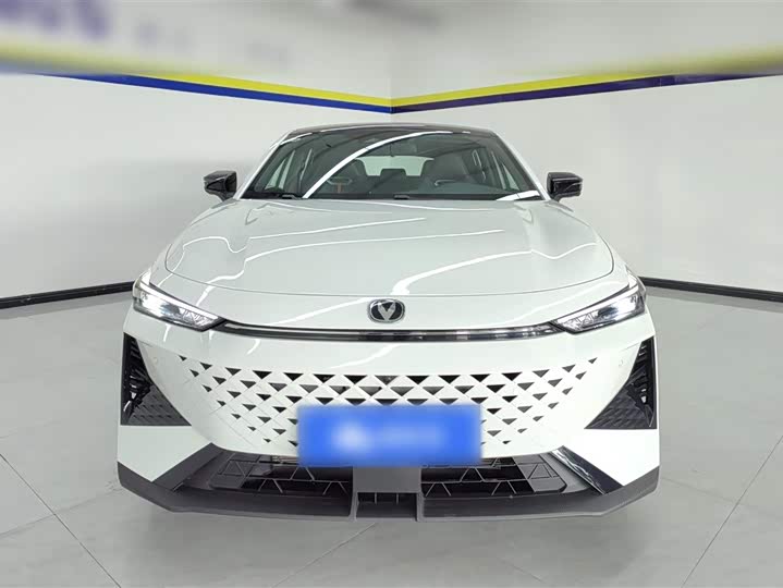 Фото 3 - Changan UNI-V