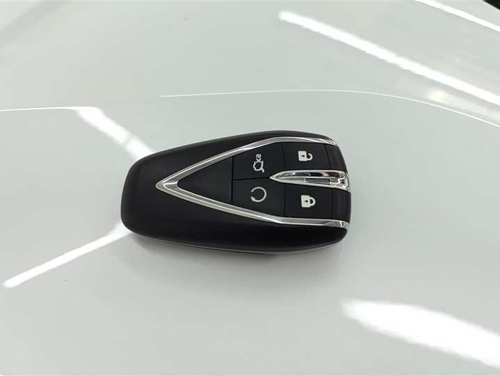 Фото 9 - Changan UNI-V