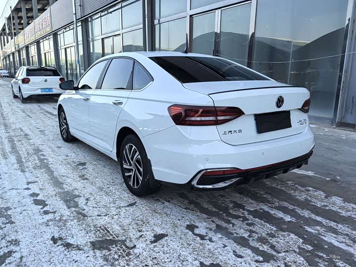 Фото 3 - Volkswagen Lavida