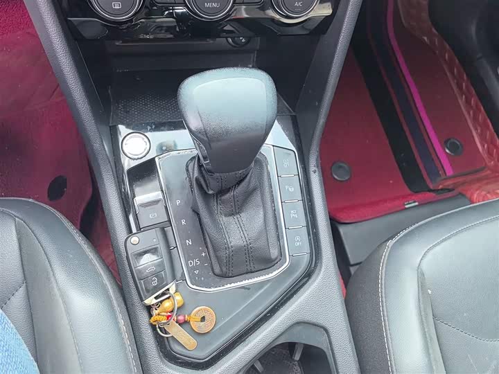 Фото 14 - Volkswagen Tiguan L Pro