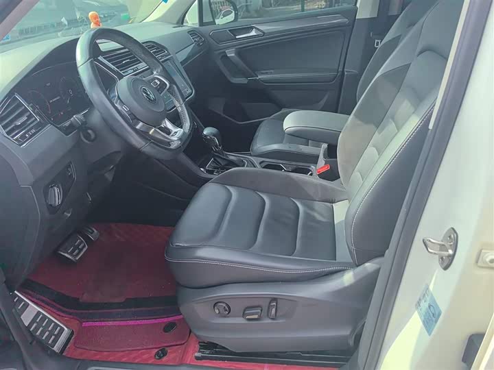 Фото 15 - Volkswagen Tiguan L Pro