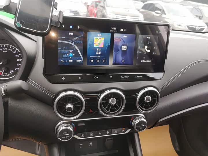 Фото 13 - Nissan Sylphy