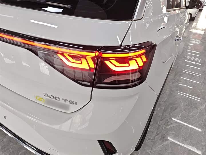 Фото 8 - Volkswagen T-Roc