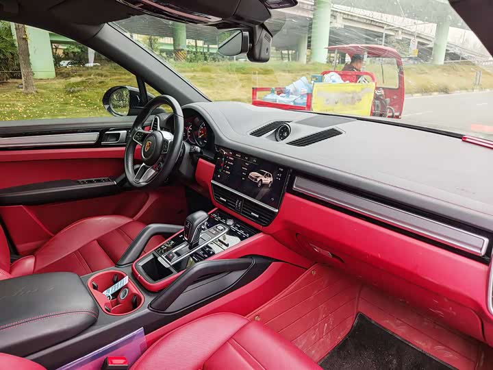 Фото 15 - Porsche Cayenne Hybrid