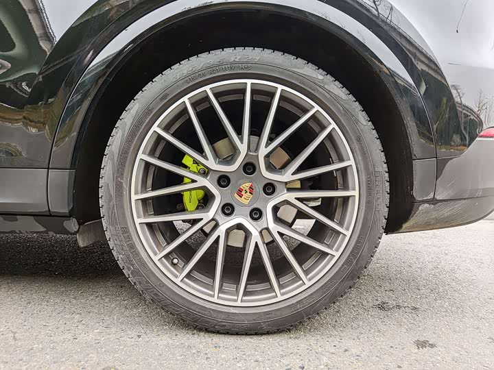 Фото 7 - Porsche Cayenne Hybrid