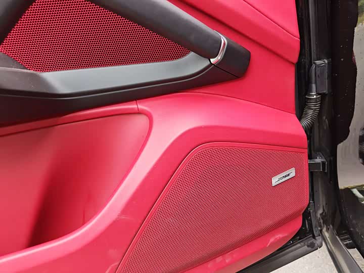 Фото 9 - Porsche Cayenne Hybrid