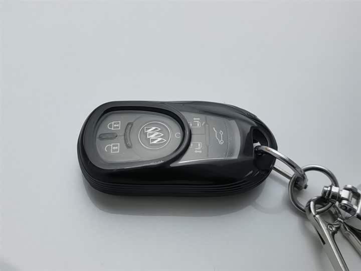 Фото 19 - Buick GL8 ES