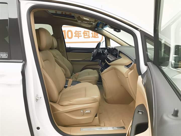 Фото 23 - Buick GL8 ES