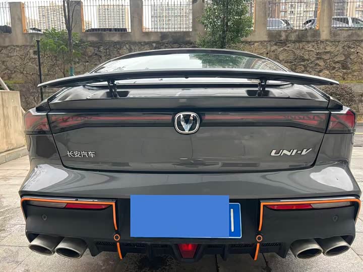 Фото 6 - Changan UNI-V