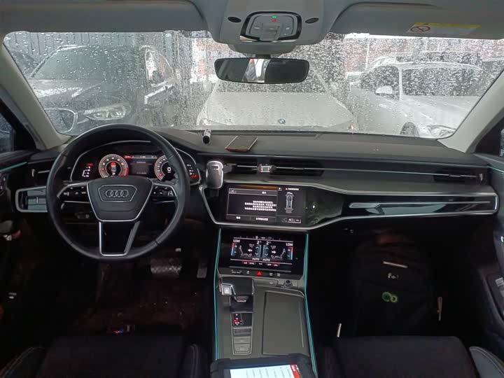 Фото 10 - Audi A6L