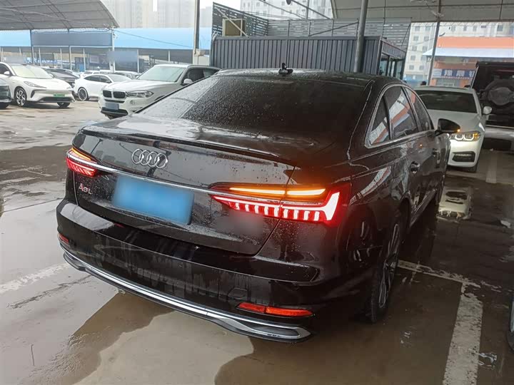 Фото 7 - Audi A6L