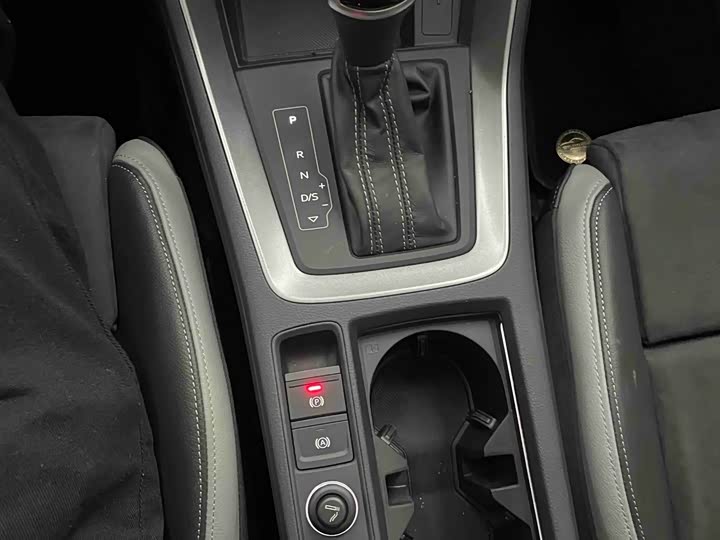 Фото 10 - Audi Q3