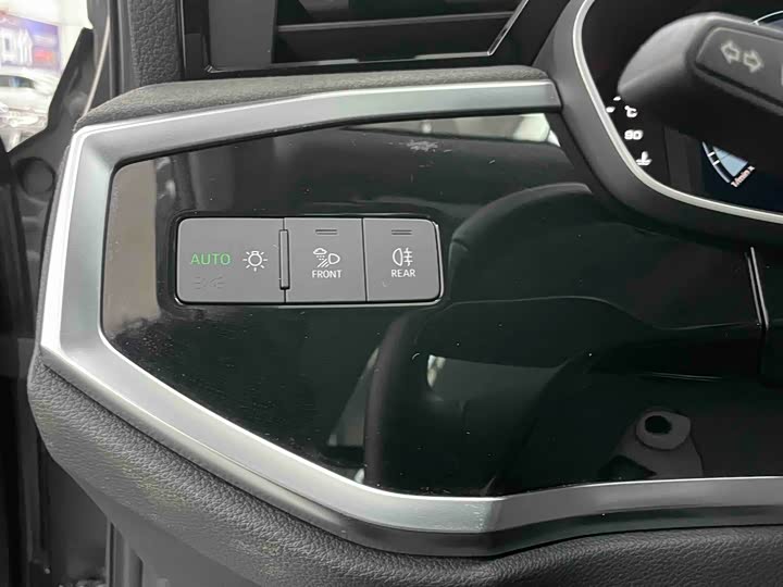 Фото 14 - Audi Q3