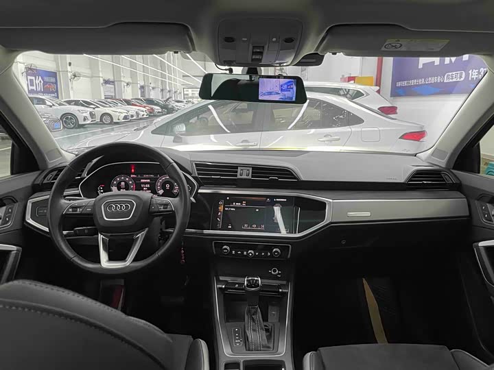 Фото 22 - Audi Q3