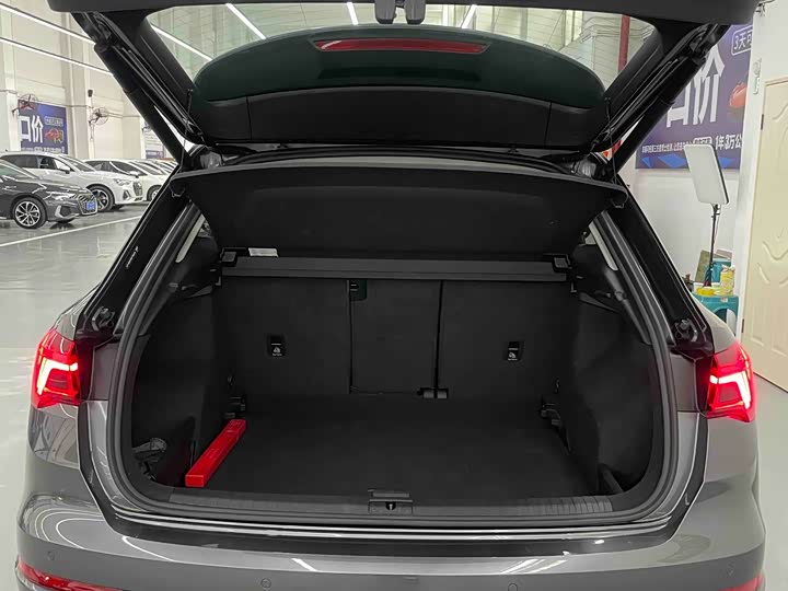 Фото 24 - Audi Q3