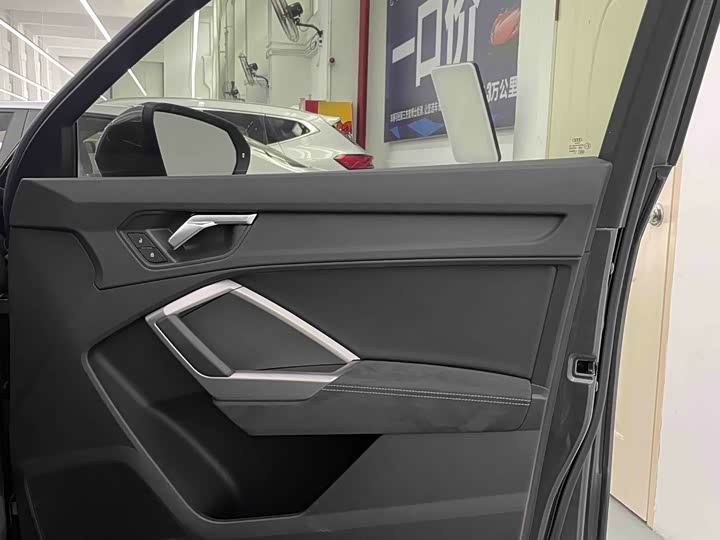 Фото 25 - Audi Q3