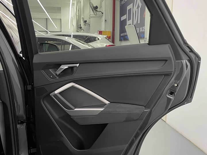 Фото 26 - Audi Q3