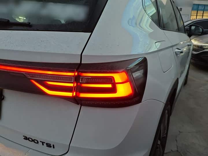 Фото 8 - Volkswagen Tharu