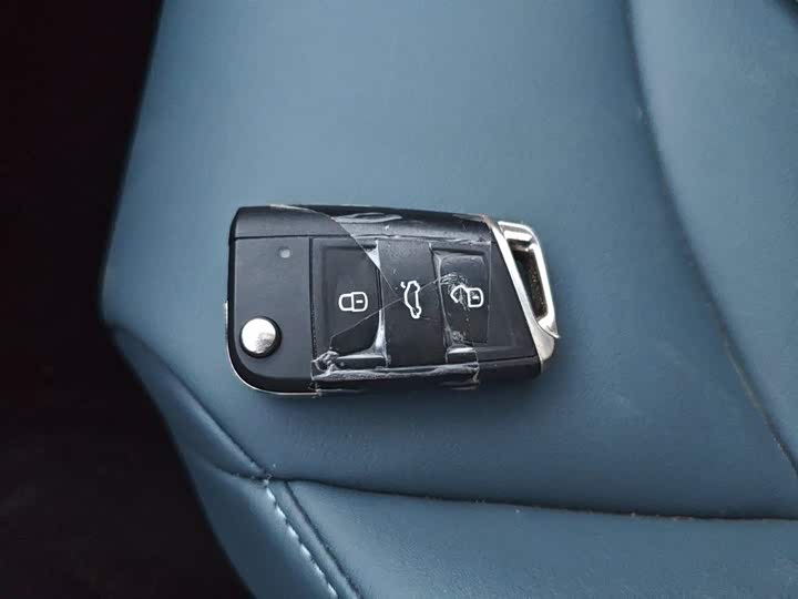 Фото 9 - Volkswagen Tharu