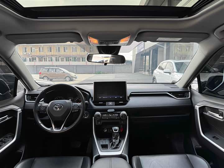 Фото 3 - Toyota Wildlander