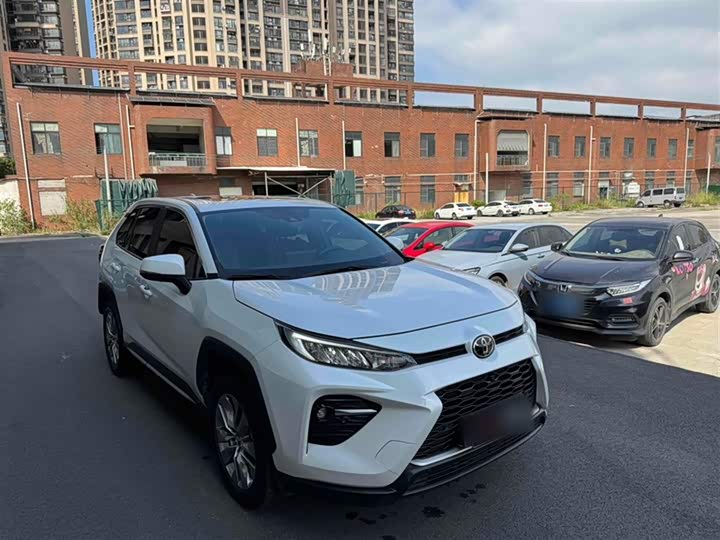 Фото 7 - Toyota Wildlander