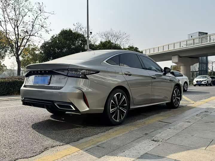 Фото 17 - Chery Arrizo 8