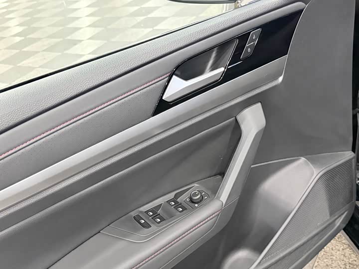 Фото 16 - Volkswagen Lavida